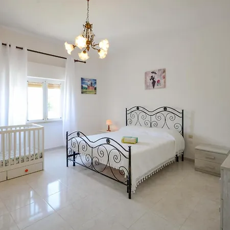 2 Bedroom Beautiful In 別荘 スヴェレート
