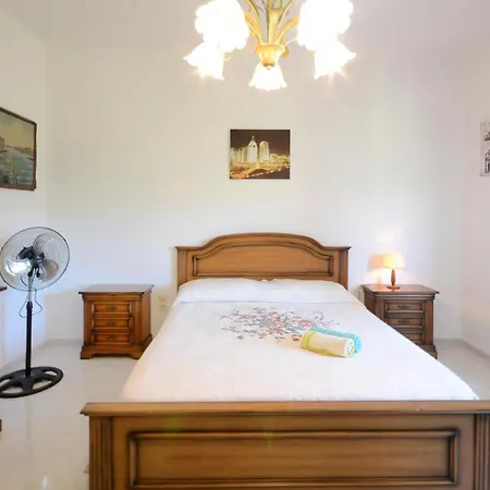 2 Bedroom Beautiful In 別荘 スヴェレート