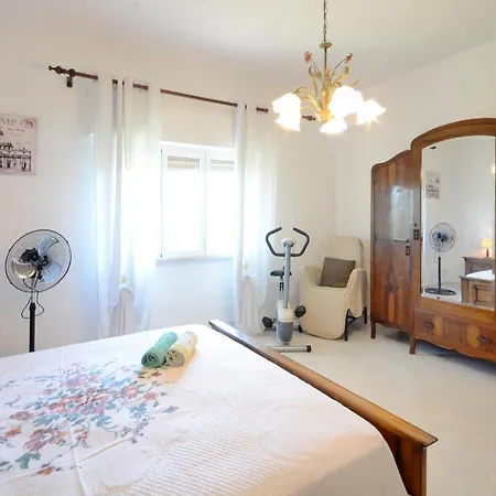 2 Bedroom Beautiful In * スヴェレート
